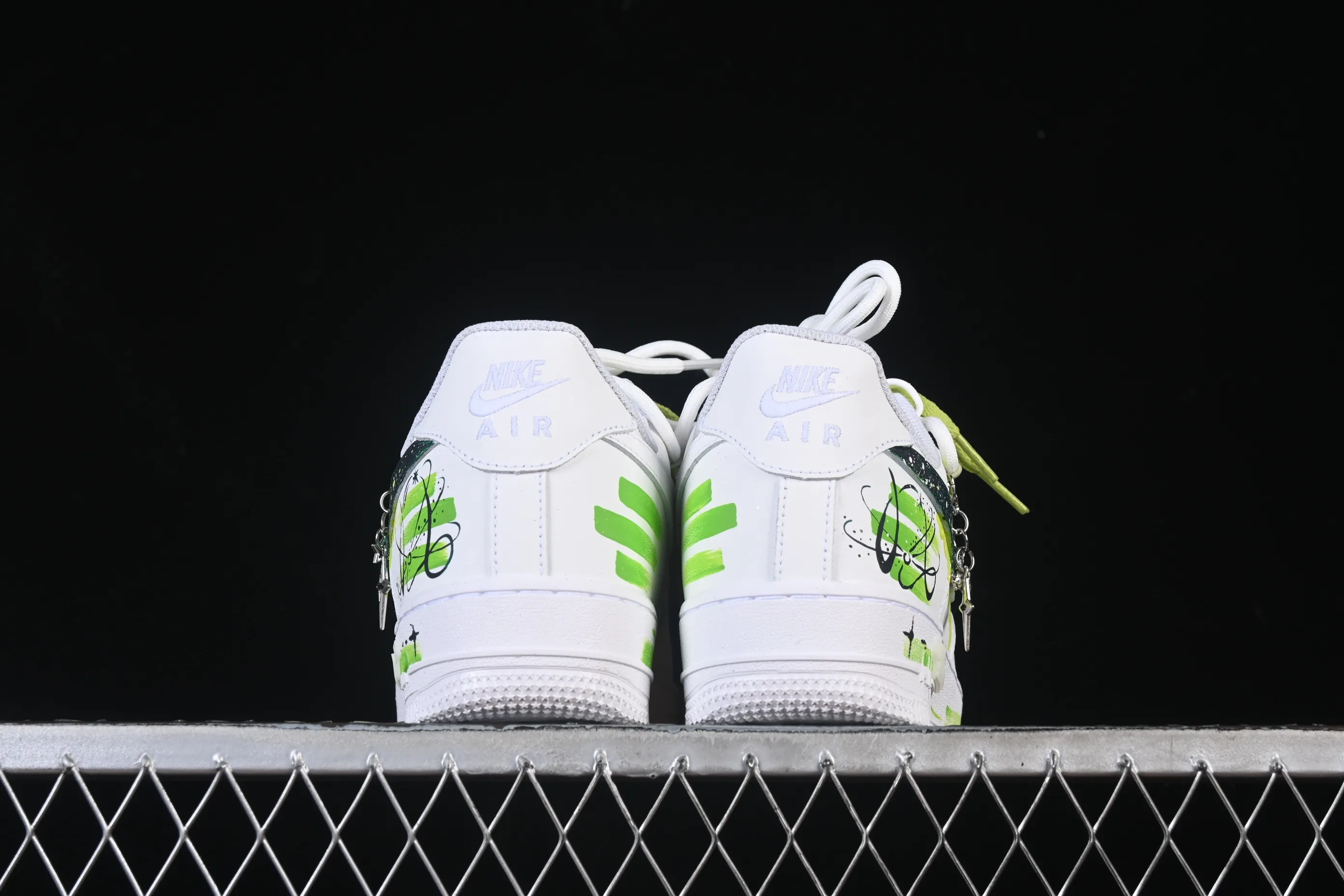 All categories Nk Air Force 1 Air Force series Nk Air Force 1 Low Air Force low-top Nike Air Force 1'07 Low "Capricorn" Hand-painted graffiti twelve constellations series Capricorn Air Force One low-top casual sneakers Constellation 1222119